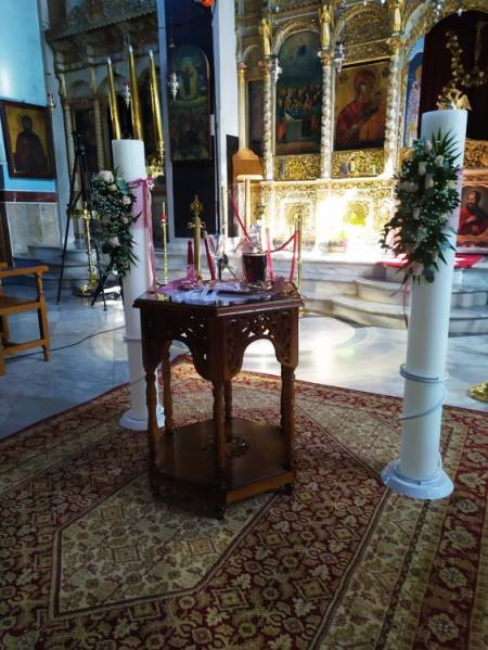 Λαμπάδα Γάμου Κέρινη 1,40 χ 20 με καταρράκτη από λουλούδια