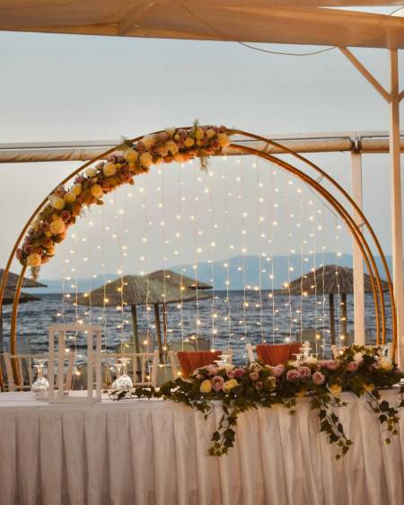 Δεξίωση στο Daluz, Κώστας & Πολύνα