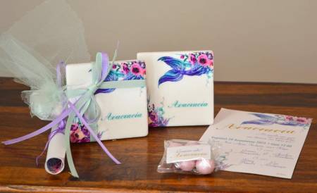 Μπομπονιέρα βάπτισης μαρμαράκι σουβερ 8 χ 8 με εκτύπωση και θέμα την γοργονουρά