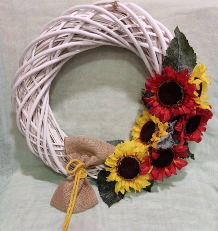 Στεφάνι πλεκτό λευκό 50 εκ με ηλιοτρόπια