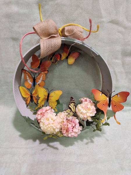 Σιταρικό 26  εκ με λουλούδια και πεταλούδες